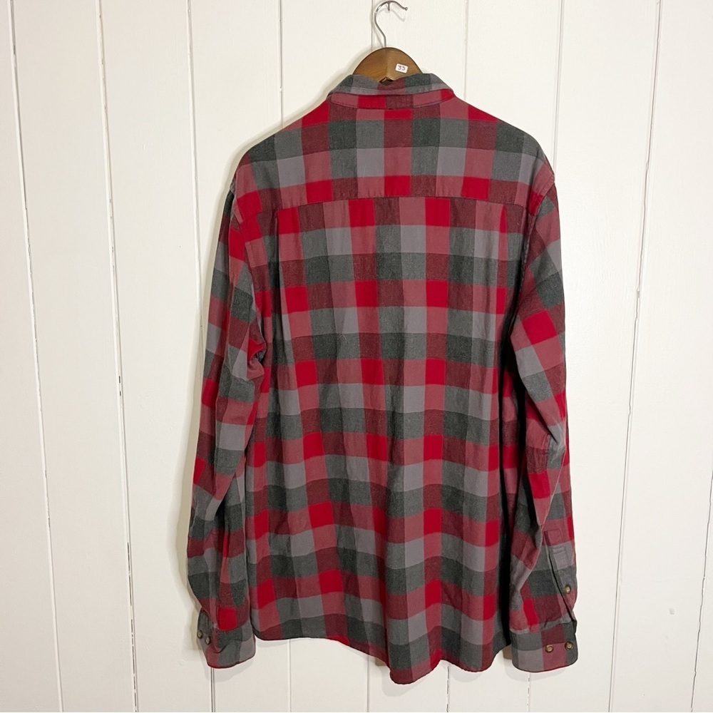 Windriver Red and Grey Plaid. Size XL T. - Picture 4 of 4